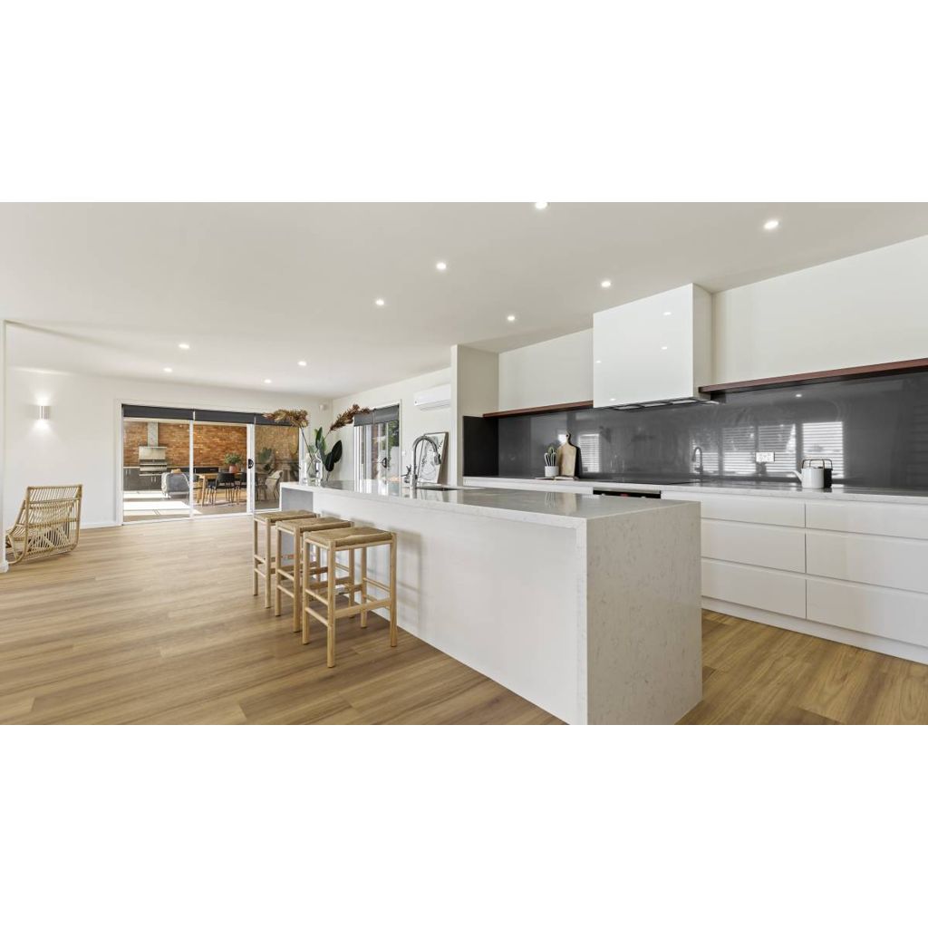 Secluded sevenbedroom Lake Albert property for sale with driving range