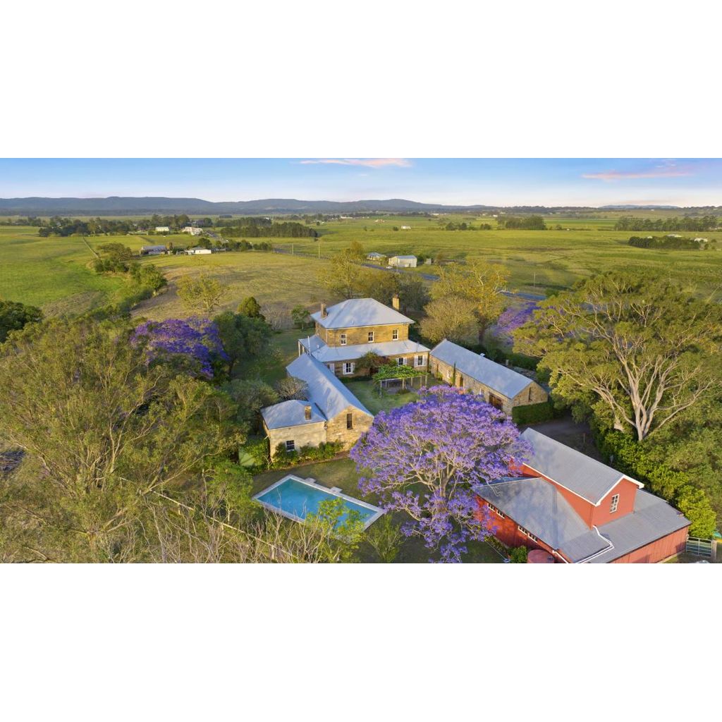 Dunmore House listed with 4.5 million guide in Bolwarra Heights