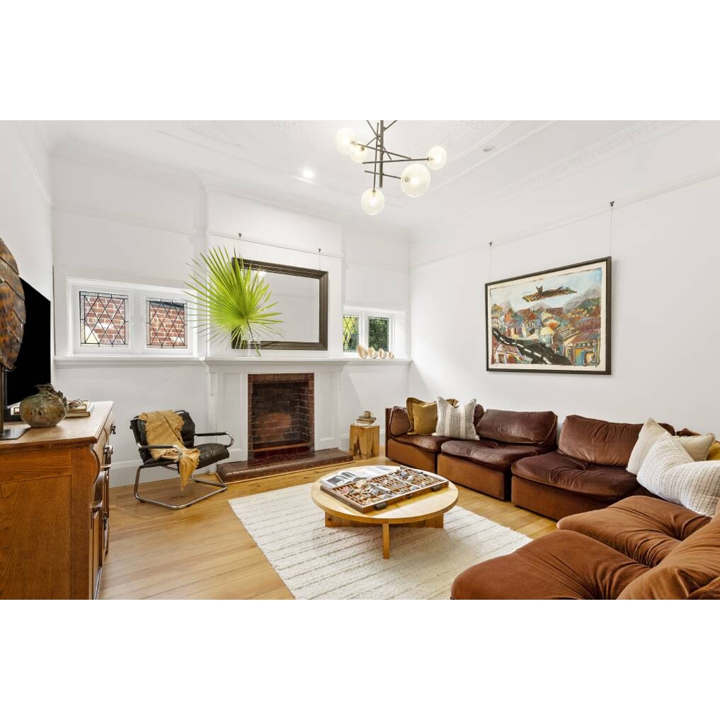 Sneak peek inside magazine-worthy reno of 1920s bungalow in Hamilton South
