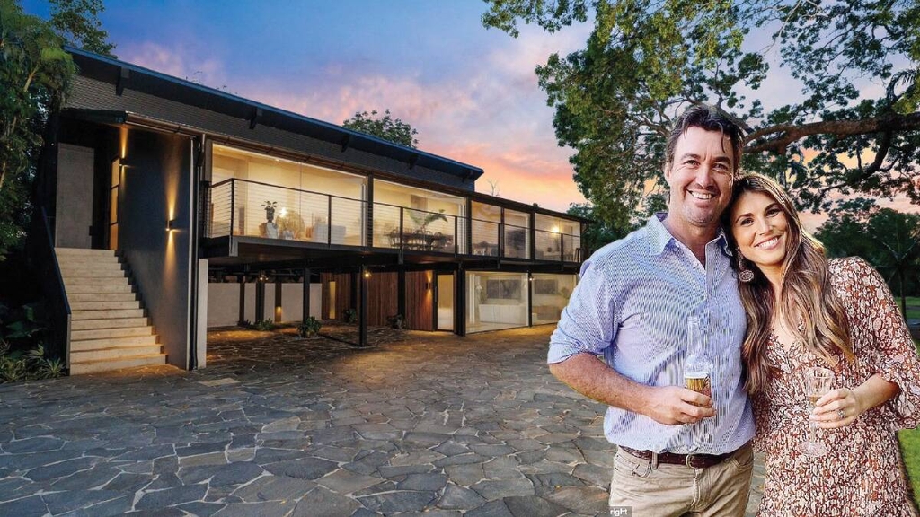 Outback Wrangler Matt Wright family home under offer after being found