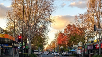 Lifestyle hotspots lead regional property downturn