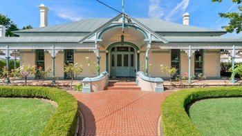 One of country's key historic properties fails to sell at auction