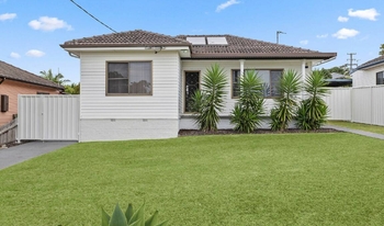 First home buyers lose out as investor nabs Barrack Heights cottage