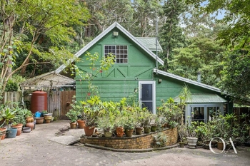 'Special little oasis': The Bulli house that's a gardener's dream
