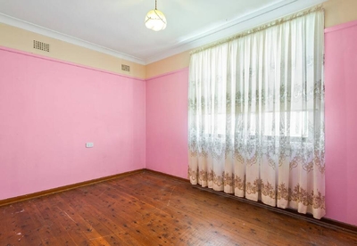 'Most affordable way to get into the market': Berkeley renovator pulls in buyers