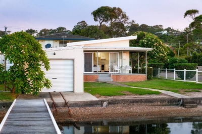 Fibro shack listed for the first time since 1976 fetches $3.2 million in Valentine