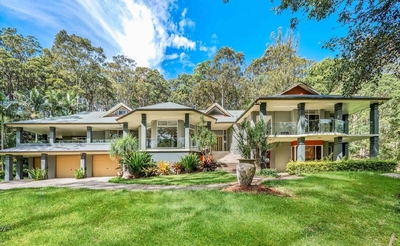 Jewells mansion on acreage returns to market after smashing suburb record