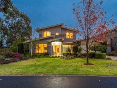 What $550K will get you in a commuter suburb right now