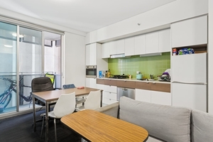 R63/34 Austin Street, Adelaide, SA 5000 photo 3 of 6