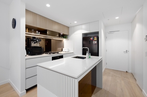 911/8 Margaret Street, Brisbane City, QLD 4000 photo 3 of 16