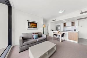 3305/128 Charlotte Street, Brisbane City, QLD 4000 photo 2 of 21