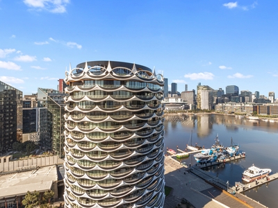 1712/8 Pearl River Road, Docklands, VIC 3008 photo 1 of 12