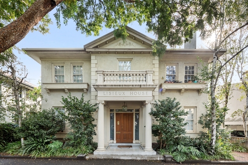 2/100 George Street, East Melbourne, VIC 3002