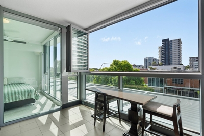 20206/8 Hercules Street, Hamilton, QLD 4007