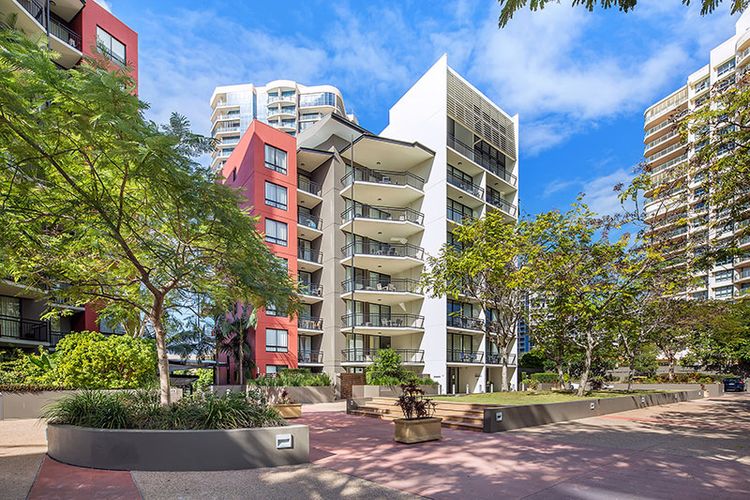 15 Goodwin Street, Kangaroo Point, QLD 4169 for Rent