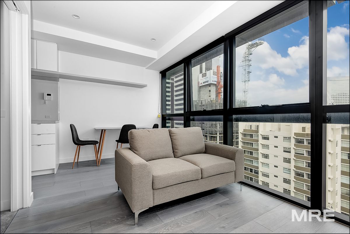 2105/327 La Trobe Street