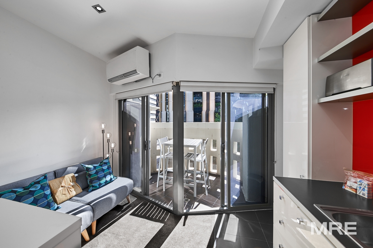 307/99 A'Beckett Street