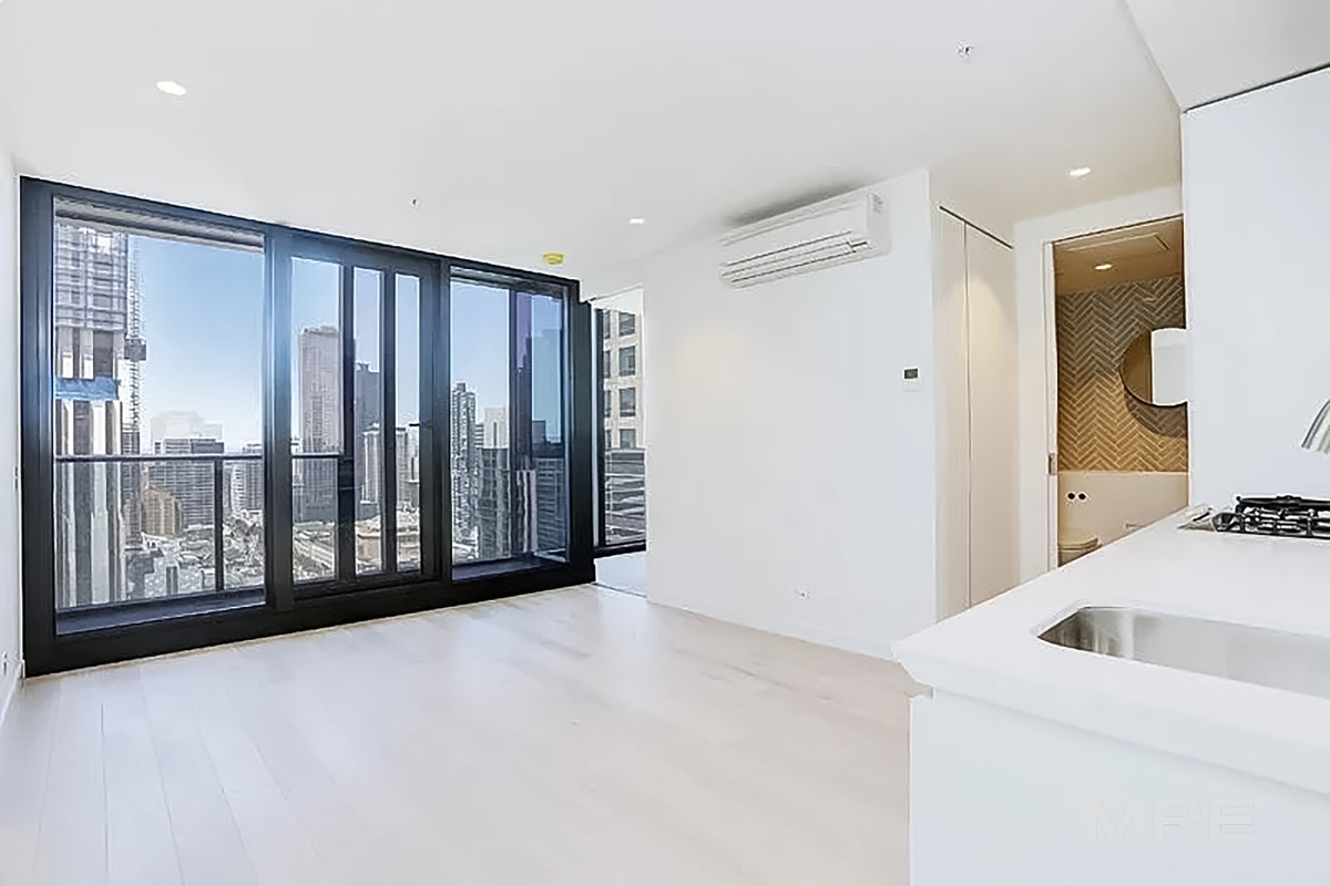3211/135 A'Beckett Street