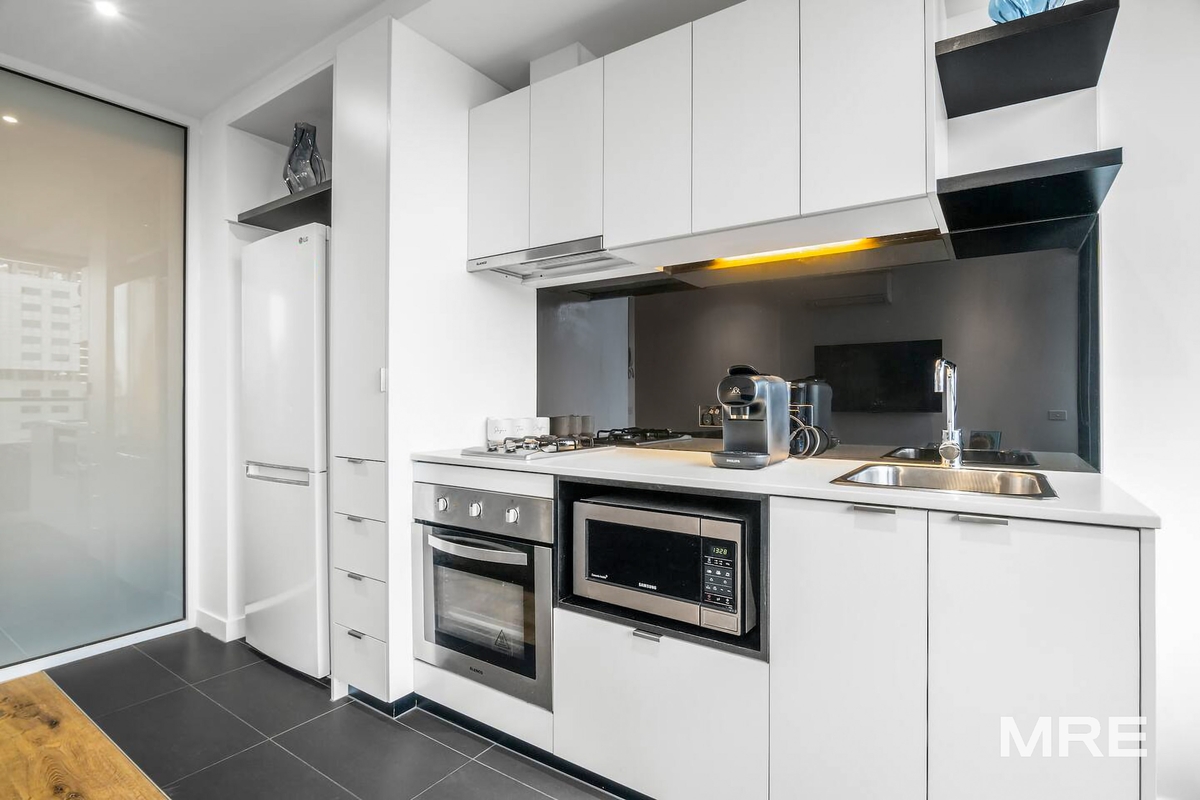 1904/7 Katherine Place