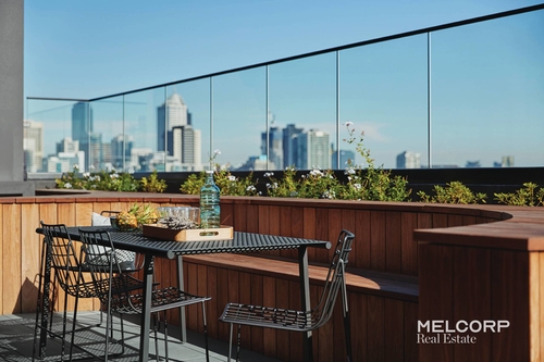 1404/151 Berkeley Street, Melbourne, VIC 3000