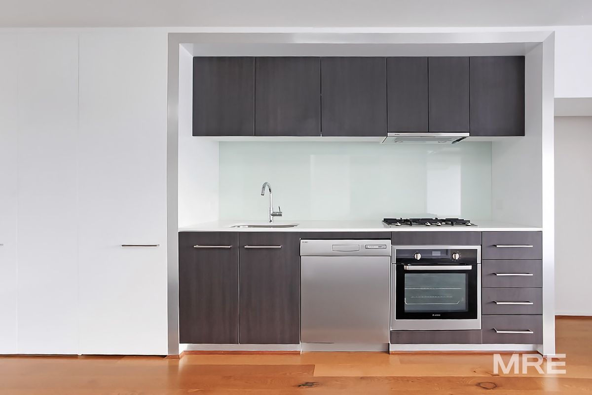 1204/568 St Kilda Road