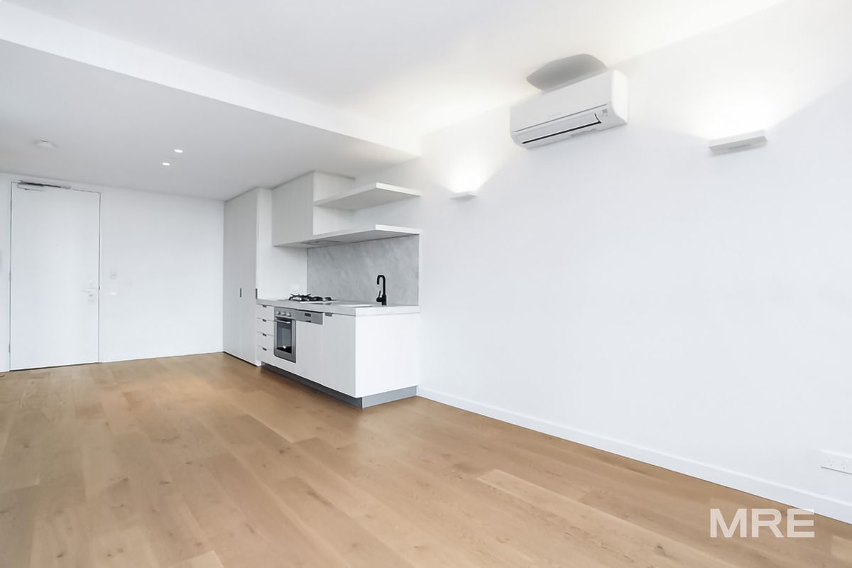 818/33 Blackwood Street