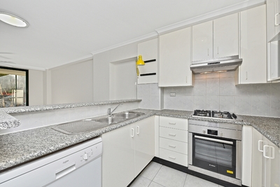 180/2-26 Wattle Crescent, Pyrmont, NSW 2009 photo 2 of 9