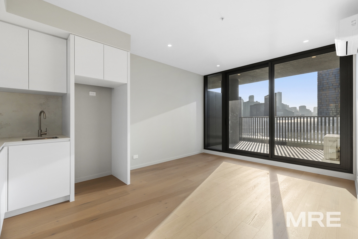 608/272 Normanby Road