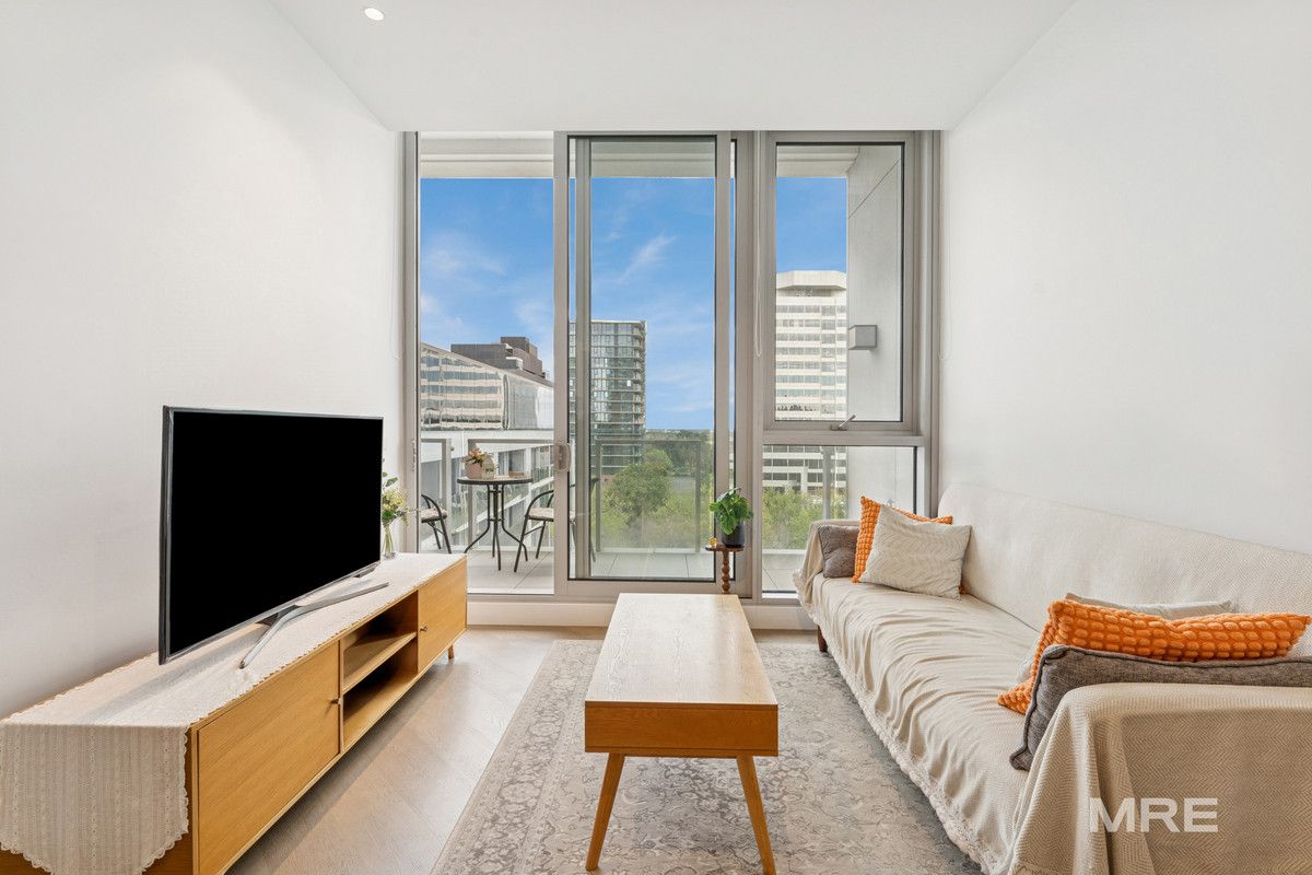 702B/499 St Kilda Road