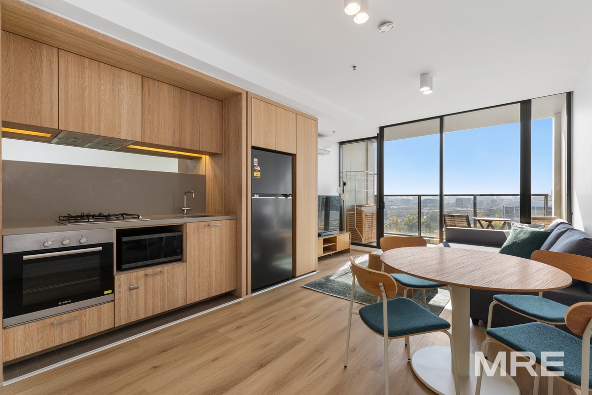 1206/50 Claremont Street