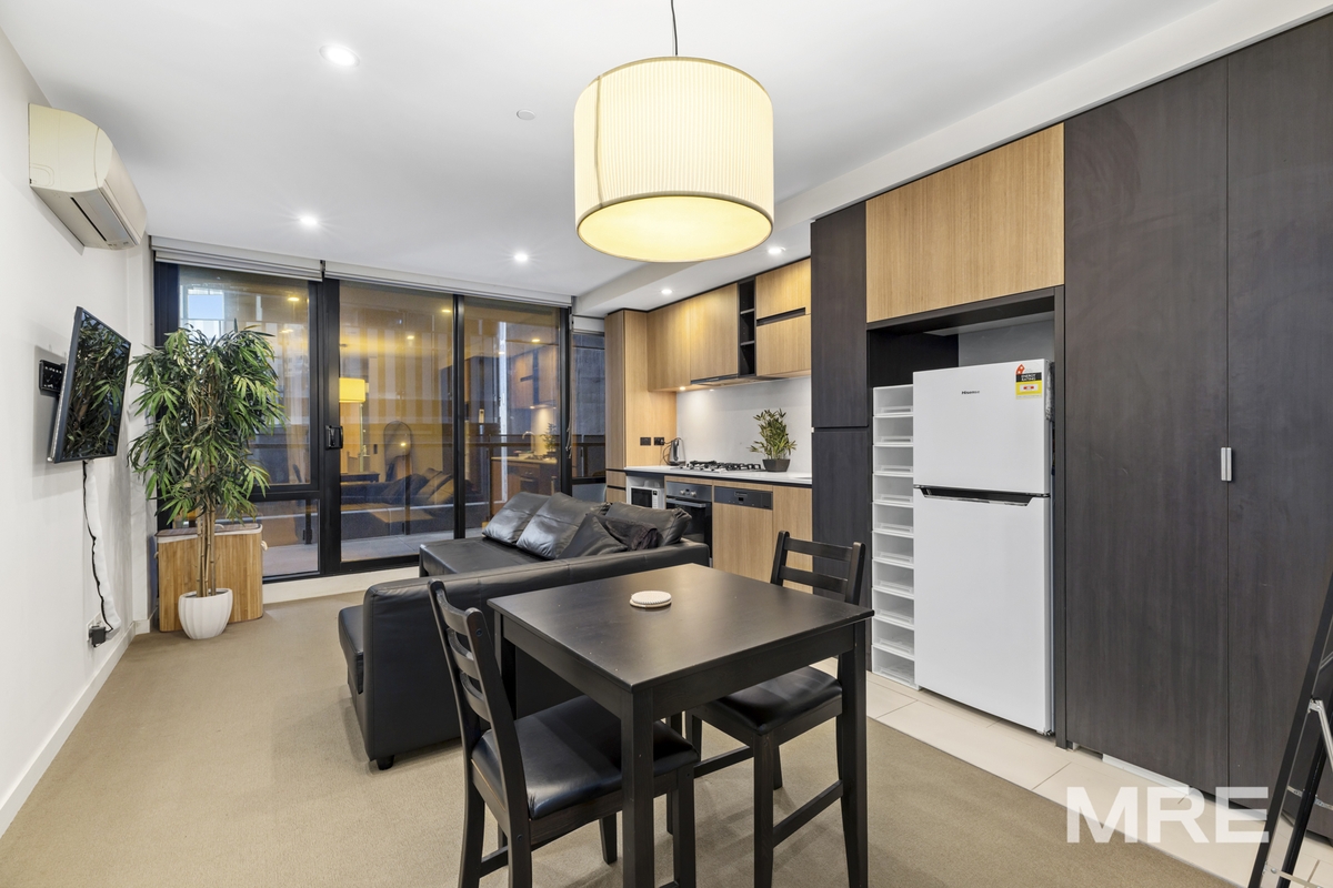 302/227 Toorak Road