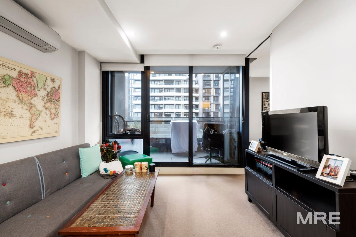 302/229 Toorak Road
