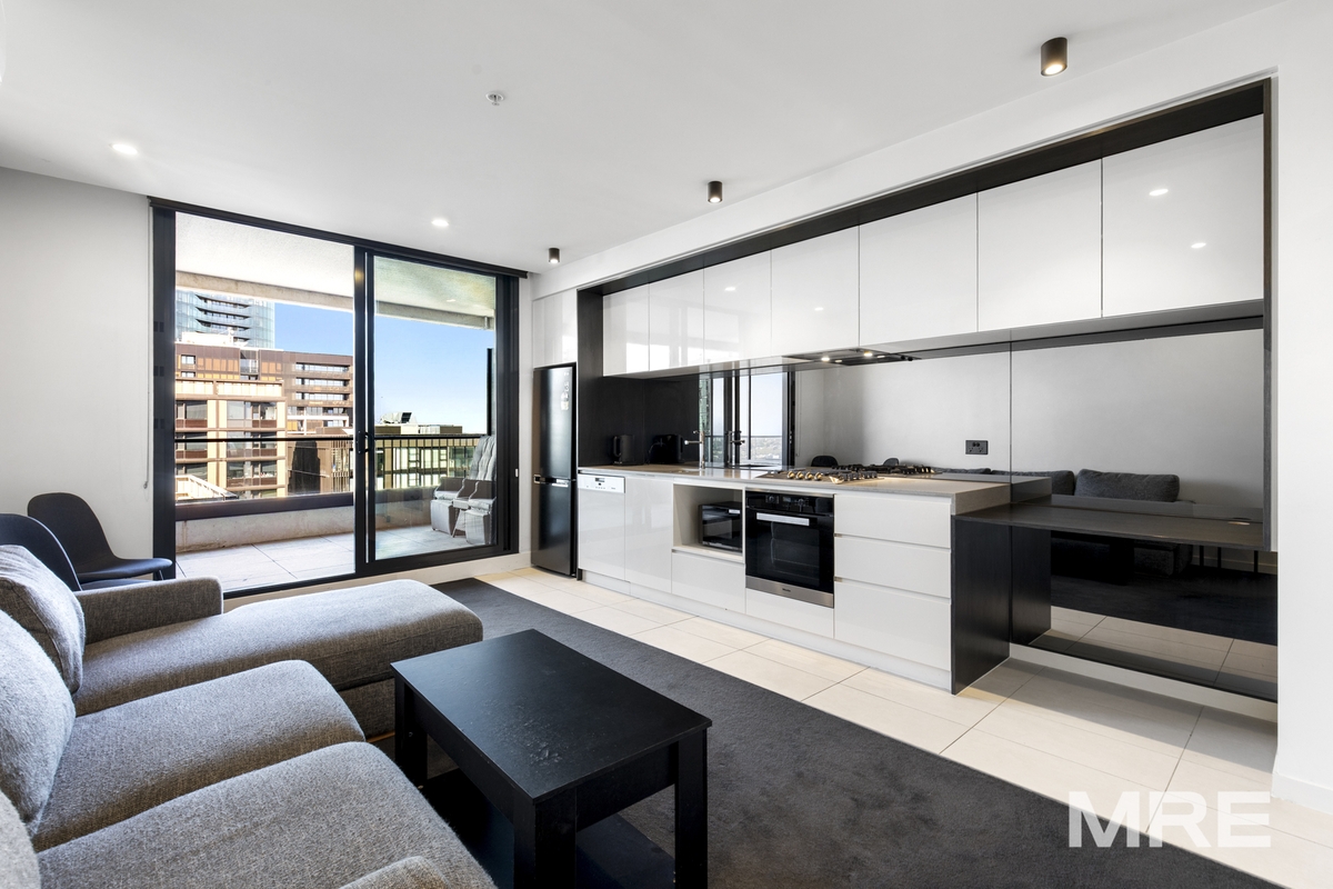 2210/3 Yarra Street