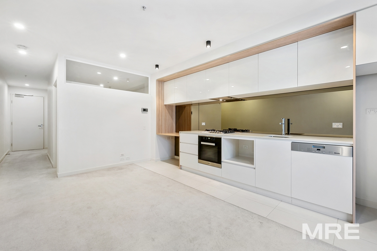 1811/3 Yarra Street
