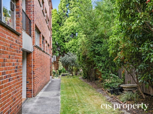 10/4 Hildern Street, New Town, TAS 7008