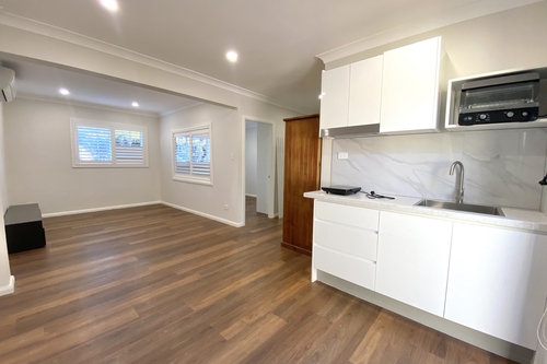 GrannyFlat/16B Miretta Place, Castle Hill, NSW 2154