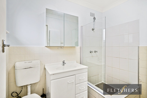 2/15 College Place, Gwynneville, NSW 2500