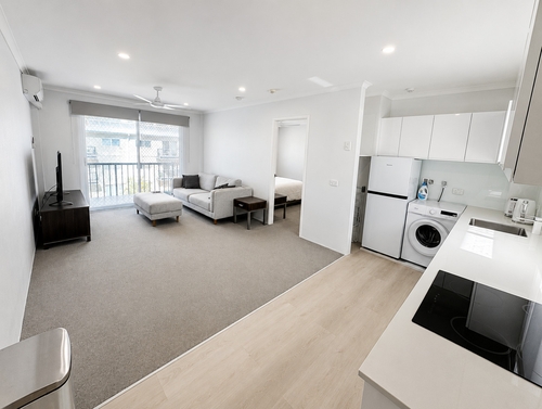 42/69-73 Ferny Avenue, Surfers Paradise, QLD 4217