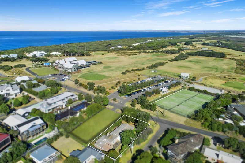 12 Golf Links Road, Barwon Heads, VIC 3227 Property Details
