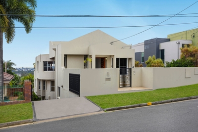 12 Kneale Street, Holland Park West, QLD 4121