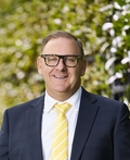  Andrew  Welch