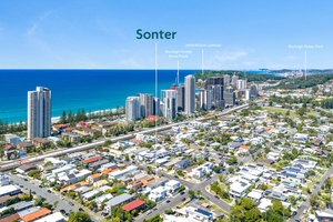 19 Deodar Drive, Burleigh Heads, QLD 4220 photo 3 of 18