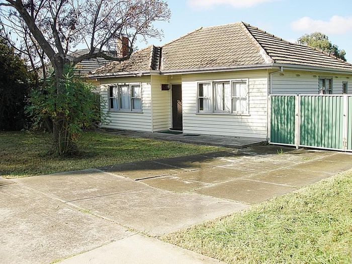 13 Hobbs Crescent, Reservoir, VIC 3073 Property Details