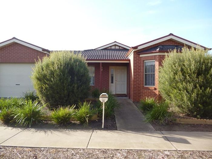 16 Knowles Street, Horsham, VIC 3400 Property Details