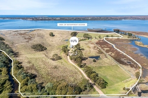 170 Binalong Bay Road, St Helens, TAS 7216 photo 3 of 26