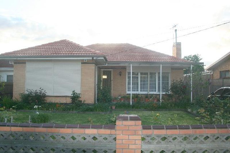 17 Romsey Avenue, Sunshine North, VIC 3020 Property Details