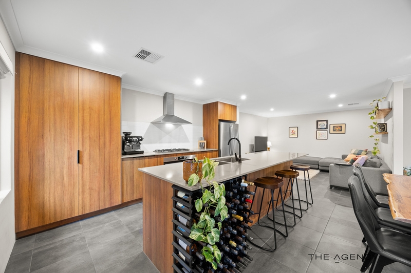 2/8 Butson Place, Redcliffe, WA 6104