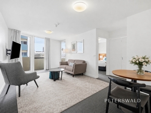 7/93 Salamanca Place, Battery Point, TAS 7004 photo 2 of 25