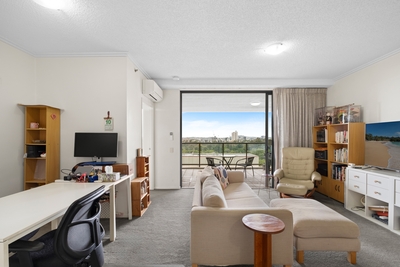 1502/212 Margaret Street, Brisbane City, QLD 4000 photo 2 of 17