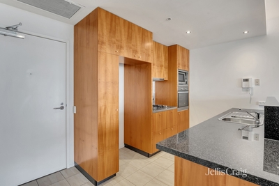 906/668 Swanston Street, Carlton, VIC 3053 photo 2 of 16